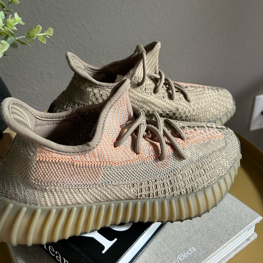 Yeezy 350 ‘sand taupe’